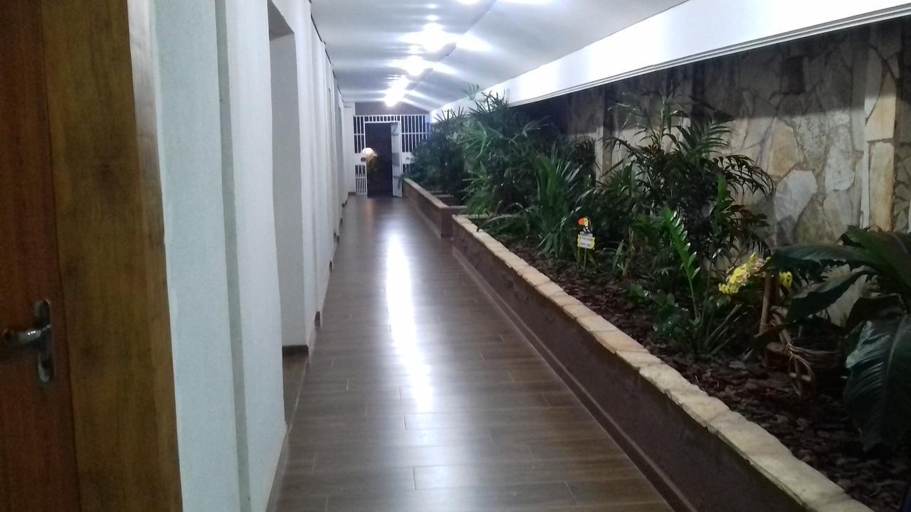 Hotel Luz Fronteira Exterior foto
